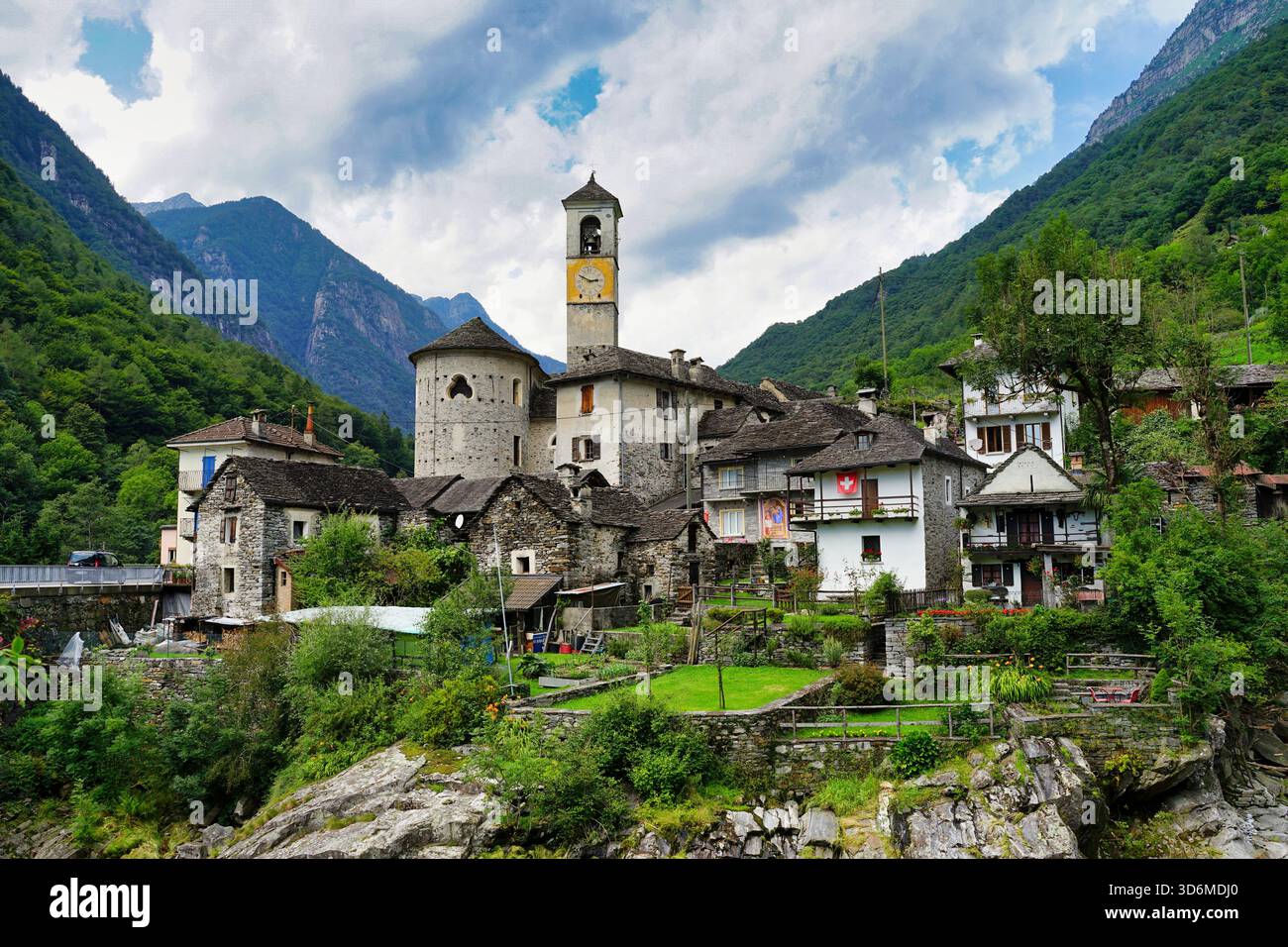 Lavertezzo, Vallée de Verzasca, Tessin, Suisse Banque D'Images