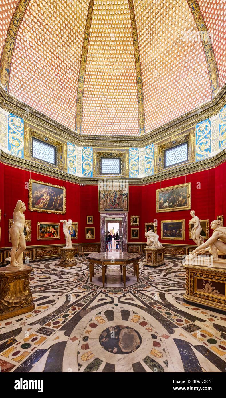 La galerie Tribune (degli Tribuna) dans la galerie Uffizi, Florence, Toscane, Italie Banque D'Images