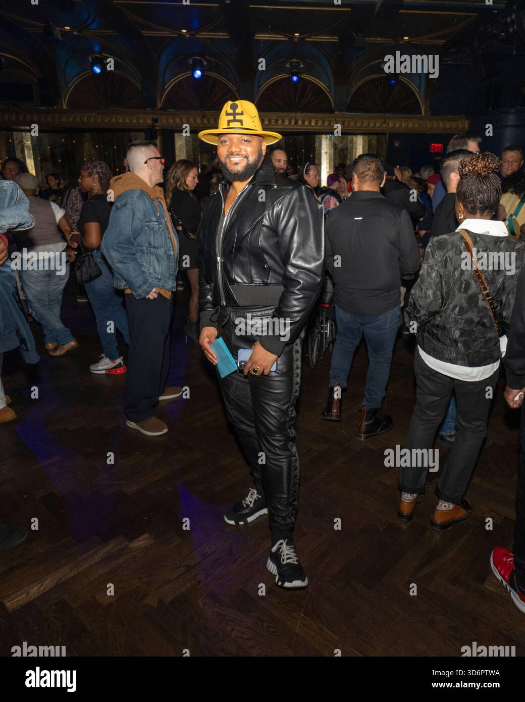 Stephon Harris se produit au Susanne Bartsch Presents Crystal Waters I Am House orchestré au Sony Hall de New York, NY, le 20 novembre 2025. (Photo de David Warren /Sipa ? USA) crédit : Sipa USA/Alamy Live News Banque D'Images