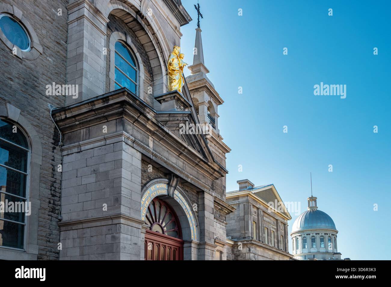 Chapelle notre Dame de bon secours dans le Vieux-Montréal, Québec, Canada par une journée ensoleillée. Banque D'Images