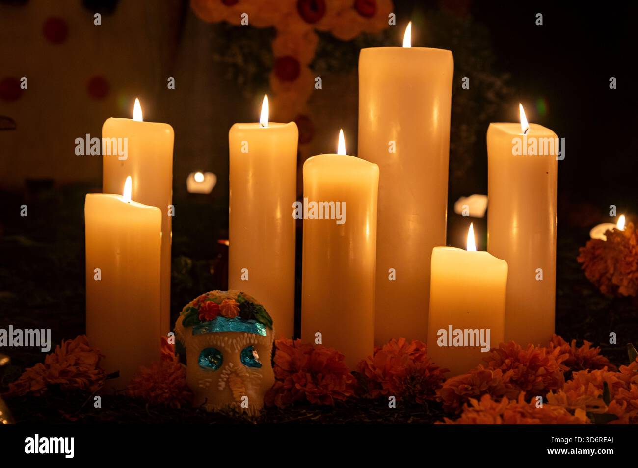Jour des décorations d'autel morts et des bougies. Mexique Banque D'Images