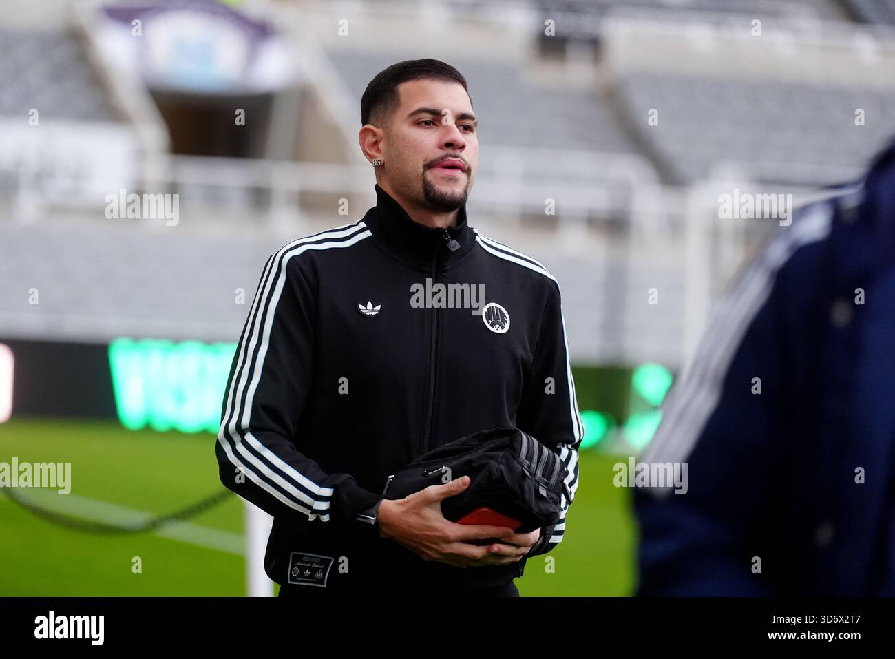 Bruno Guimaraes de Newcastle United arrive avant le premier League match à St James' Park, Newcastle. Date de la photo : samedi 22 novembre 2025. Banque D'Images