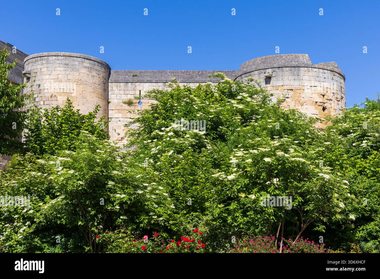 Les remparts du château de Caen (1060) construit par Guillaume le Conquérant (c. 1028-1087) à Caen (Calvados), France Banque D'Images