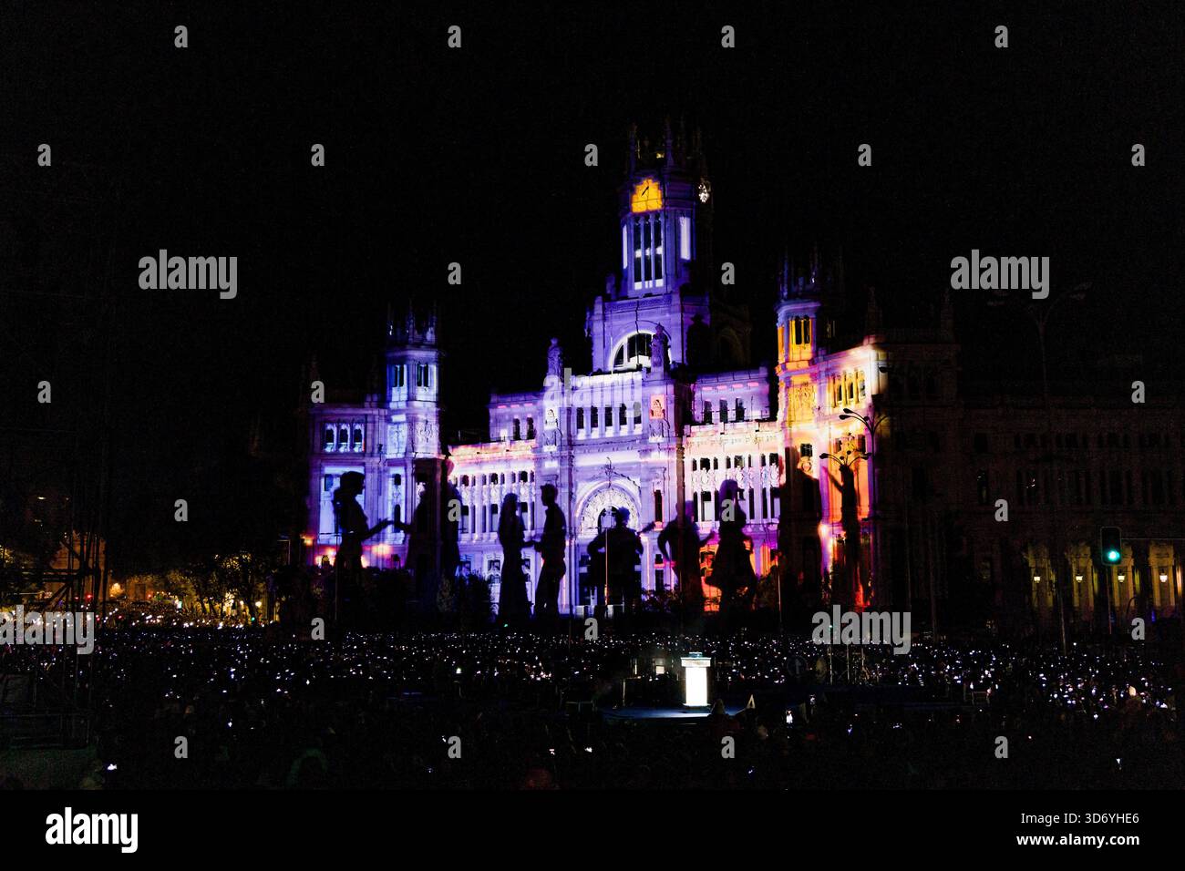 Videomapping during the inauguration of the Christmas lighting in Plaza de Cibeles, on November 22, 2025, in Madrid (Spain). More than 13 million LED lights illuminate this year 240 points of the city spread over 21 districts. NOVEMBER 22;2025 Carlos Luján / Europa Press 11/22/2025 (Europa Press via AP) Banque D'Images