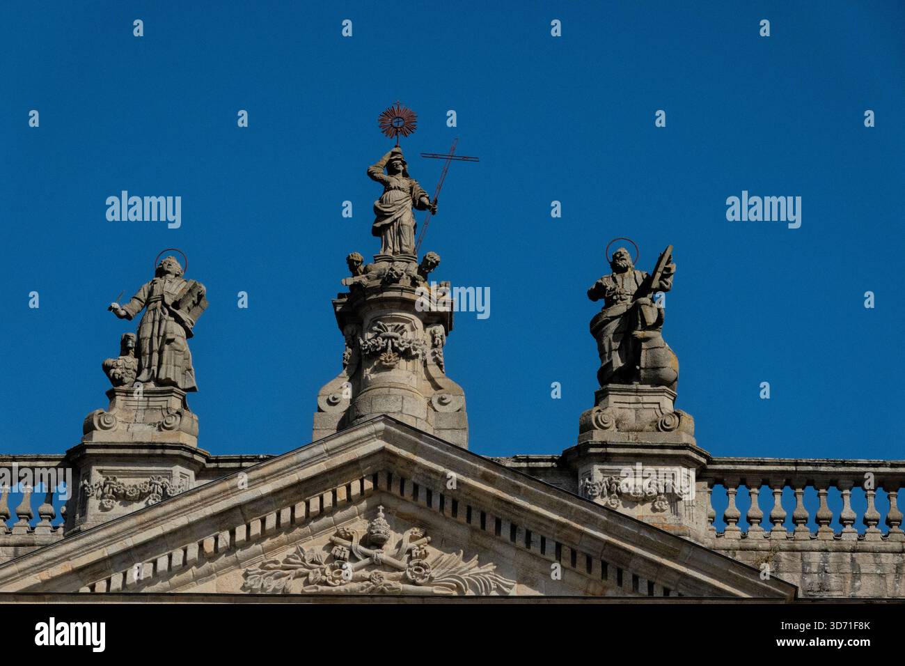 Statues sur la cathédrale de Lugo (Catedral de Santa María), Lugo, Galice, Espagne Banque D'Images