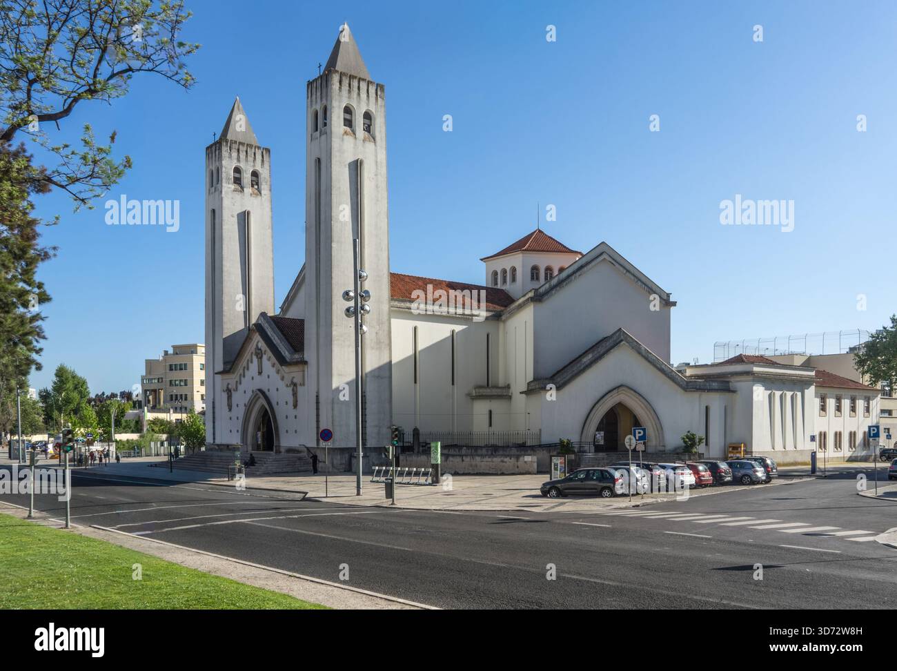 Lisbonne, Portugal : église monumentale Igreja de São João de Deus. Travail important de l'ère Estado Novo au Portugal. Construit 1949-1951Praça de Londres Banque D'Images