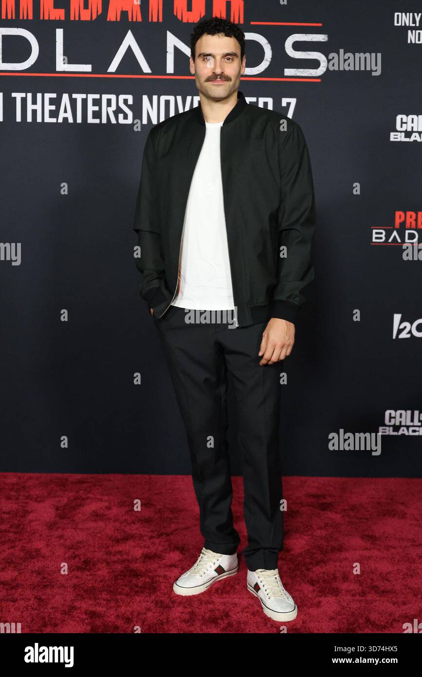 3 novembre 2025, Los Angeles, CA, États-Unis : LOS ANGELES - 3 nov : Dane DiLiegro à la première mondiale ''Predator : Badlands'' au TCL Chinese Theater IMAX le 3 novembre 2025 à Los Angeles, CA (crédit image : © Kay Blake/ZUMA Press Wire) USAGE ÉDITORIAL SEULEMENT ! Non destiné à UN USAGE commercial ! Banque D'Images