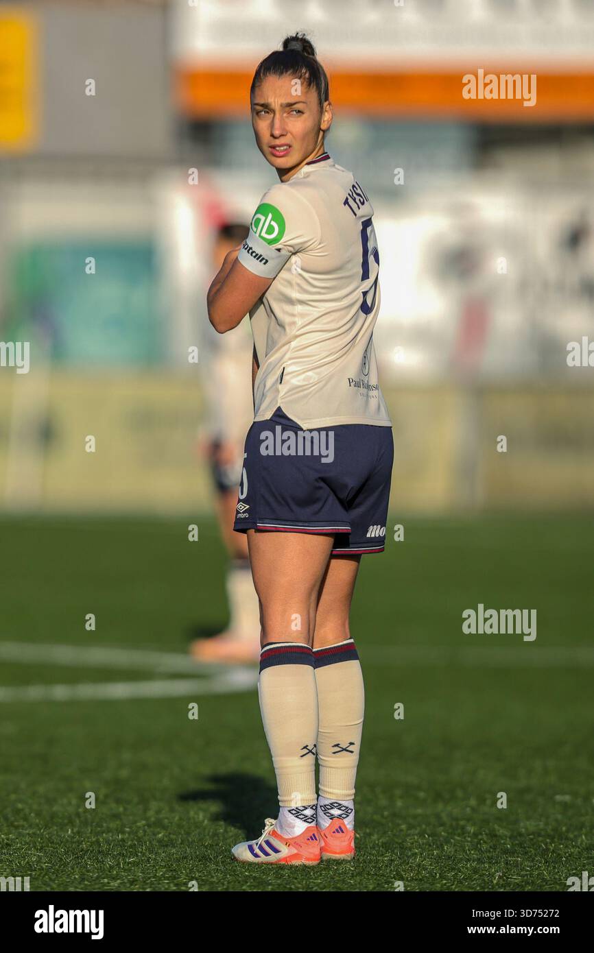 Westleigh Park, Havant, Hants, Royaume-Uni. 23 novembre 2025. Amber Tysiak (5 West Ham) lors du match de la Subway League Cup entre Portsmouth FC Women et West Ham United Women, à Westleigh Park, Havant, Angleterre. (Neil Holmes/SPP) crédit : SPP Sport Press photo. /Alamy Live News Banque D'Images