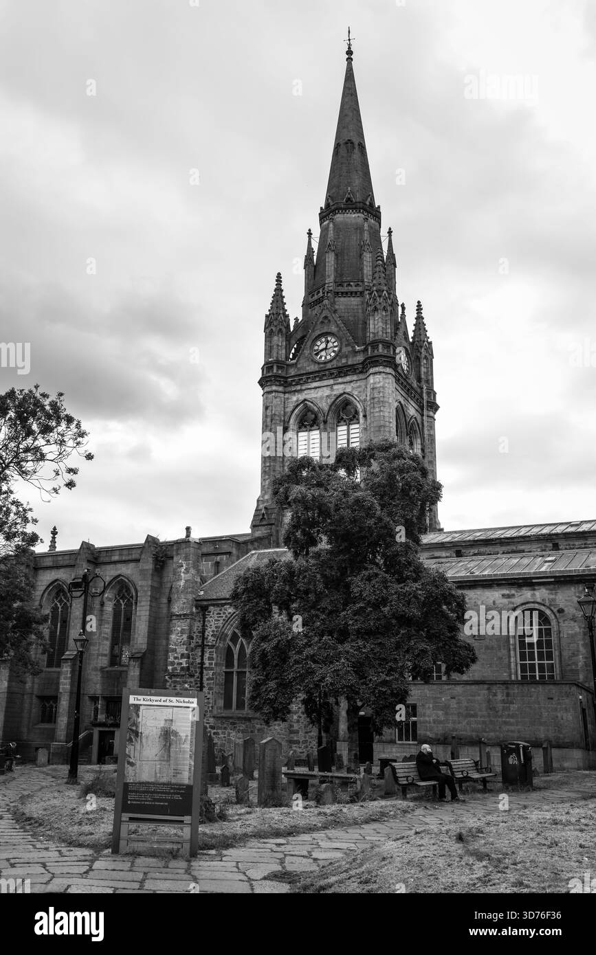 Aberdeen, Scotland, UK - 7 juillet 2024 : The Kirkyard of réunis Nicholas à Aberdeen, Scotland, Royaume-Uni. Photographie noir et blanc. Banque D'Images