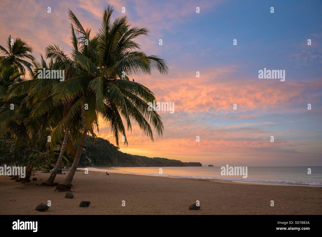 Lever de soleil sur la plage de Chacala, Nayarit, Mexique. Banque D'Images