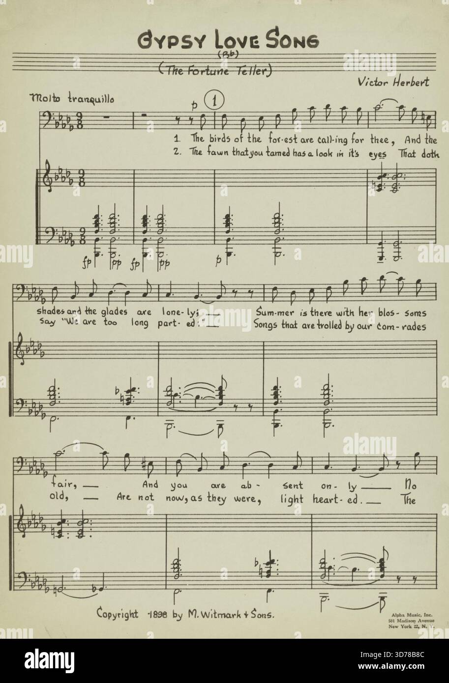 Gypsy Love Song,' 1898. En plus, "endormir sur mon petit gitan amoureux". Première ligne du refrain 'les oiseaux de la forêt t'appellent'. Publié à New York par M. Witmark & sons et Alpha Music, Inc, 1 partition (6 pages) ; dimensions 33 cm. Le sujet comprend des chansons sur les gitans, les berceuses, les chansons d'amour, les comédies musicales et les relations homme-femme Banque D'Images