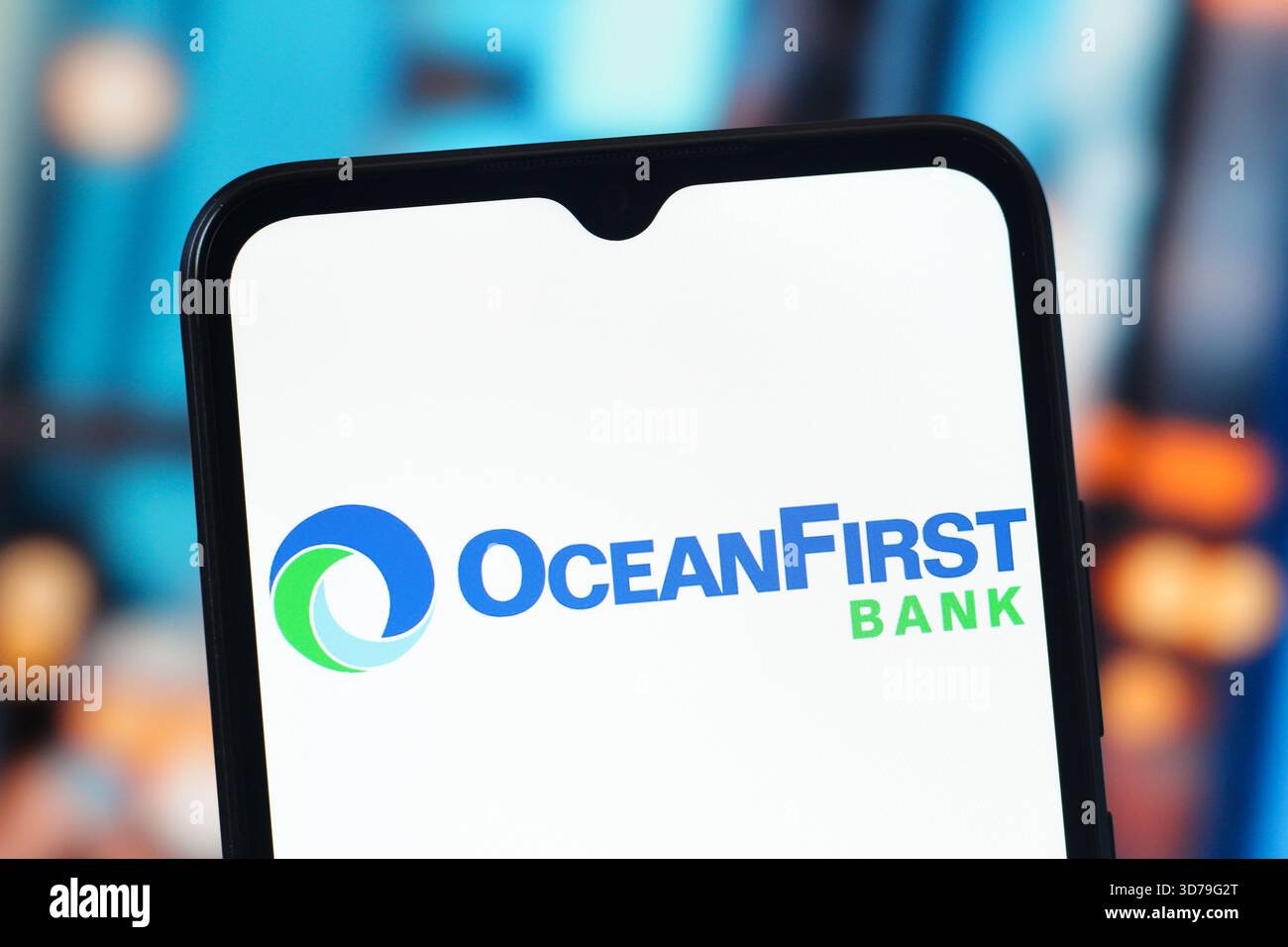 Ottawa, Canada. 24 novembre 2025. Dans cette illustration photo, le logo OceanFirst Bank (Ocean First Bank) est affiché sur l'écran d'un smartphone. (Photo de Thomas Fuller/SOPA images/SIPA USA) *** strictement à des fins éditoriales *** crédit : SIPA USA/Alamy Live News Banque D'Images