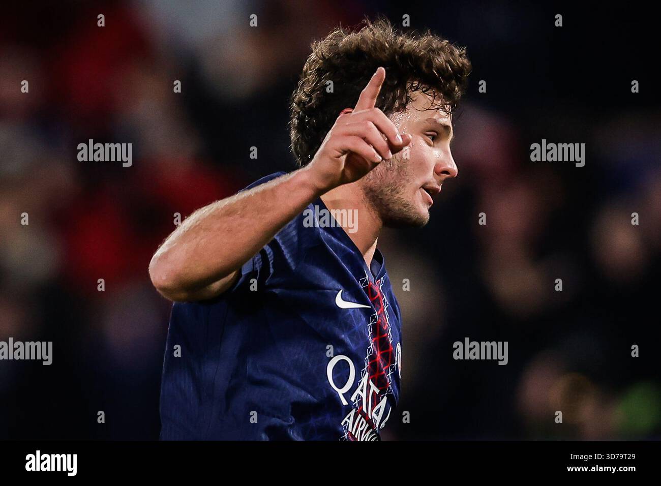 Paris, France, France. 22 novembre 2025. Joao NEVES du PSG célèbre son but lors du match de Ligue 1 entre le Paris Saint-Germain (PSG) et le Havre AC au stade du Parc des Princes le 22 novembre 2025 à Paris. (Crédit image : © Matthieu Mirville/ZUMA Press Wire) USAGE ÉDITORIAL SEULEMENT ! Non destiné à UN USAGE commercial ! Banque D'Images
