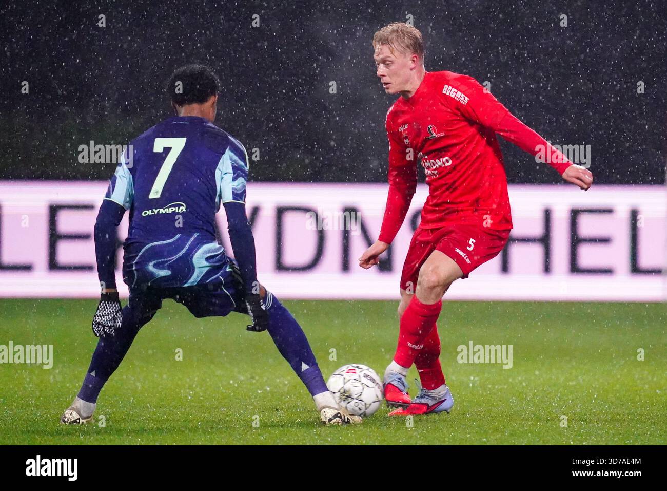 Helmond, pays-Bas. 24 novembre 2025. HELMOND, PAYS-BAS - 24 NOVEMBRE : Thomas Poll de Helmond Sport lors du match néerlandais Keuken Kampioen Divisie entre Helmond Sport et Jong Ajax au GS Staalwerken Stadion le 24 novembre 2025 à Helmond, pays-Bas. (Photo de Gabriel Calvino Alonso/Orange Pictures) crédit : Orange pics BV/Alamy Live News Banque D'Images