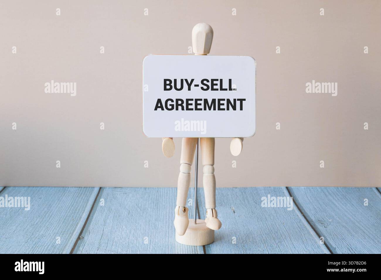 contrat de location deux dossiers de bureau bloc-notes gris. texte sur la page Banque D'Images