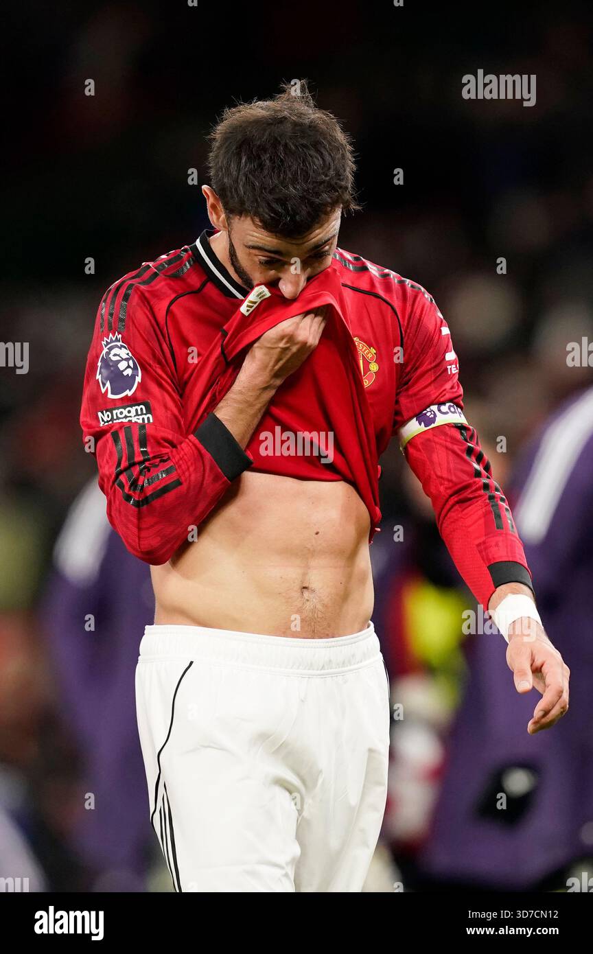 Manchester, Royaume-Uni. 24 novembre 2025. Lors du match de Manchester United vs Everton premier League à Old Trafford, Manchester. Le crédit photo devrait se lire : Andrew Yates/Sportimage crédit : Sportimage Ltd/Alamy Live News Banque D'Images