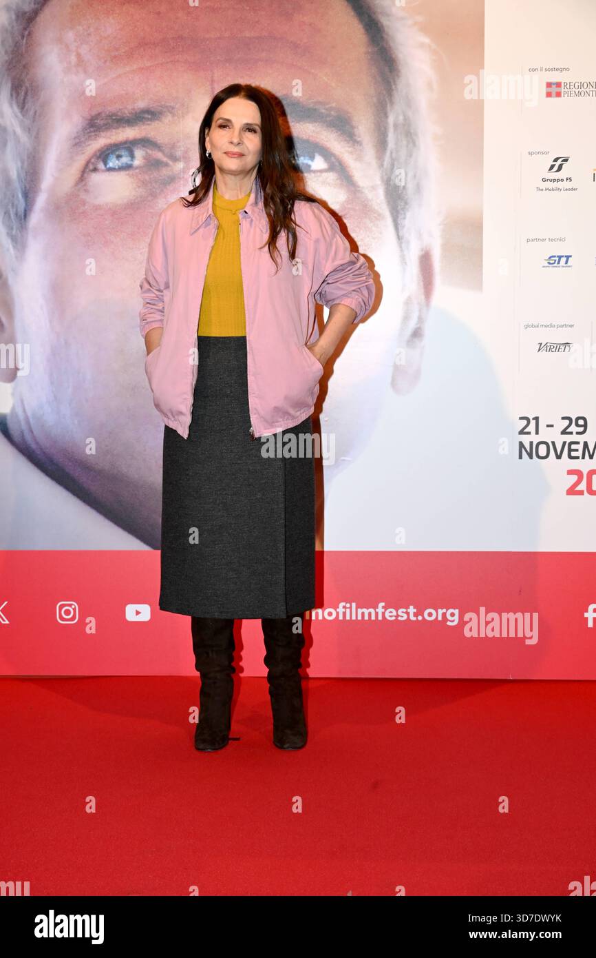 Turin, Italie. 25 novembre 2025. 43ème Festival du film de Turin 2025, jour 4 - Juliette Binoche Photocall. Photo : Juliette Binoche crédit : Agence photo indépendante/Alamy Live News Banque D'Images