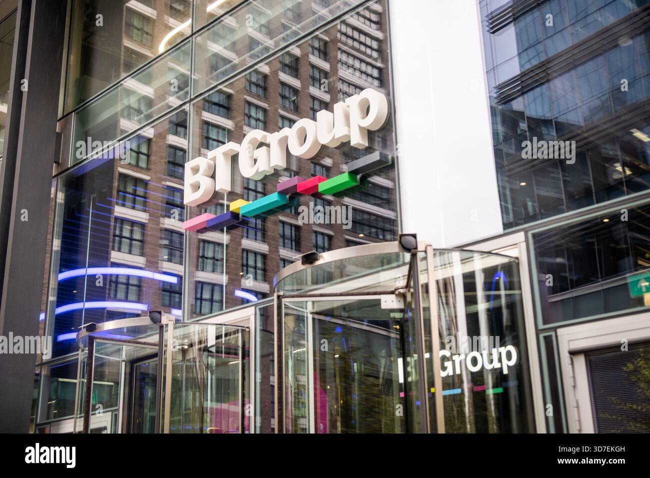 LONDRES - 02 DÉCEMBRE 2025 : One Braham E1 – entrée du siège social mondial de BT Group sur Braham Street à Aldgate Banque D'Images