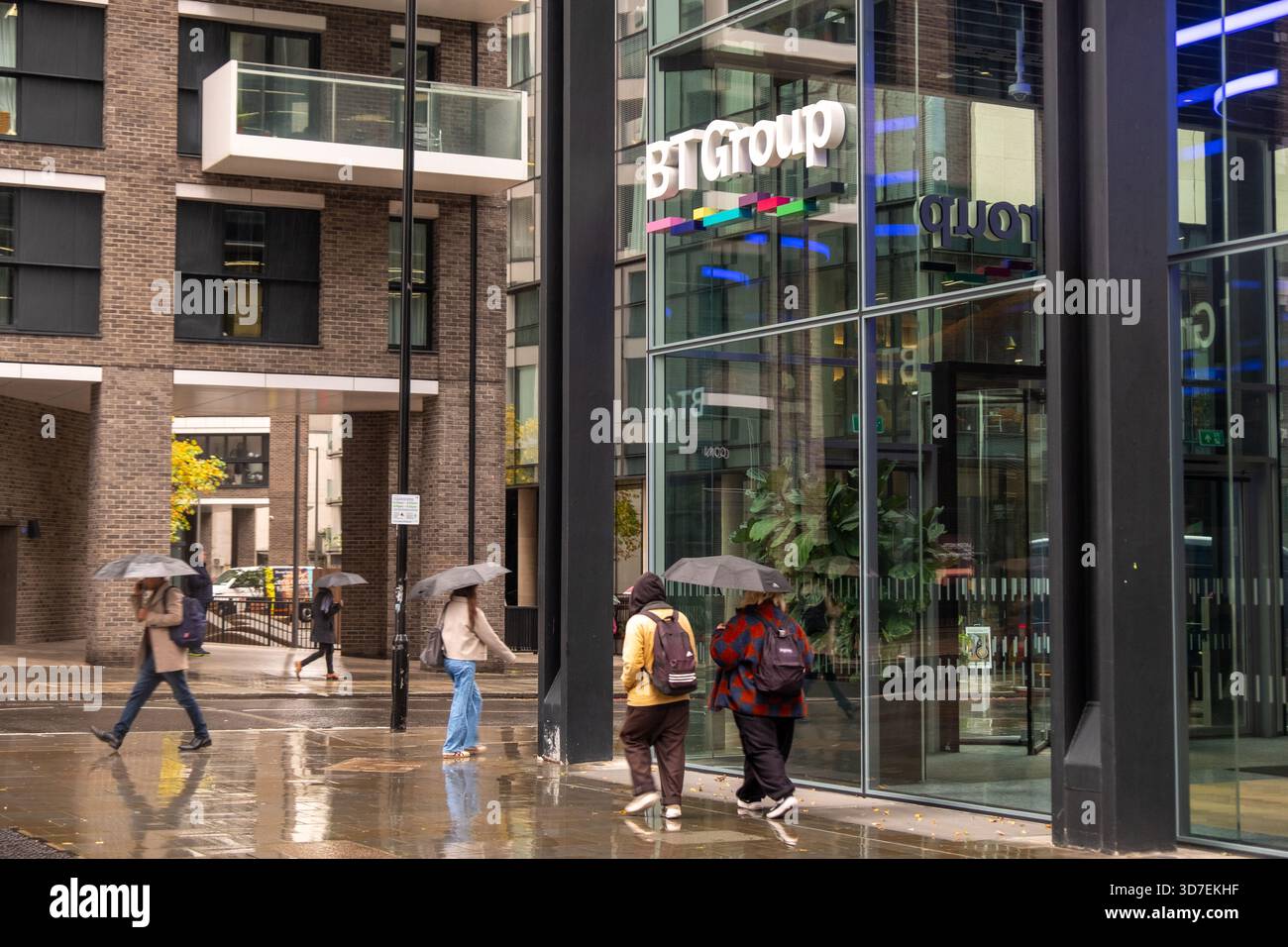 LONDRES - 02 DÉCEMBRE 2025 : One Braham E1 – entrée du siège social mondial de BT Group sur Braham Street à Aldgate Banque D'Images