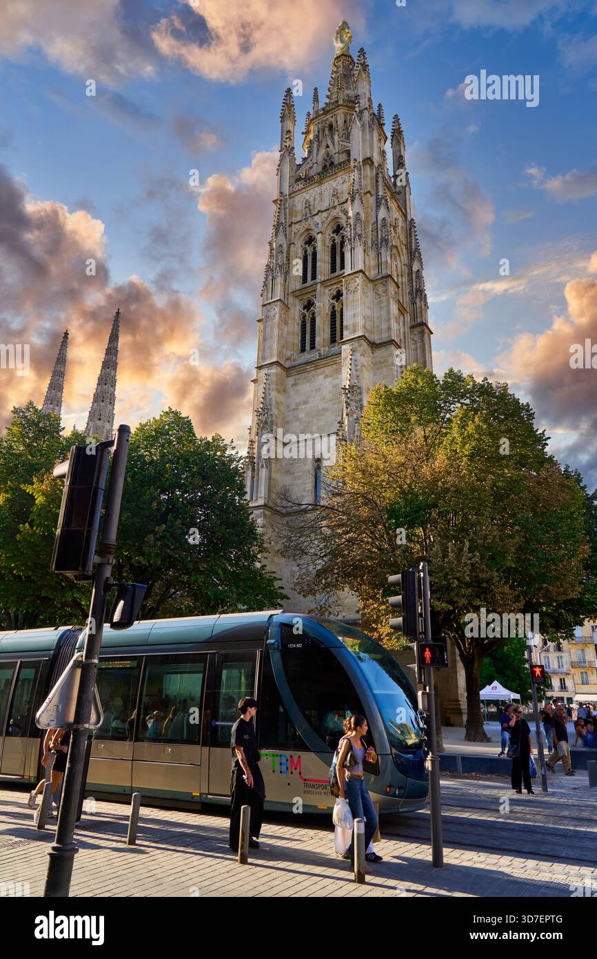 Tour Pey Berland, clocher de la cathédrale gothique, XVe siècle, Bordeaux, Aquitaine, Gironde, France, Europe Banque D'Images