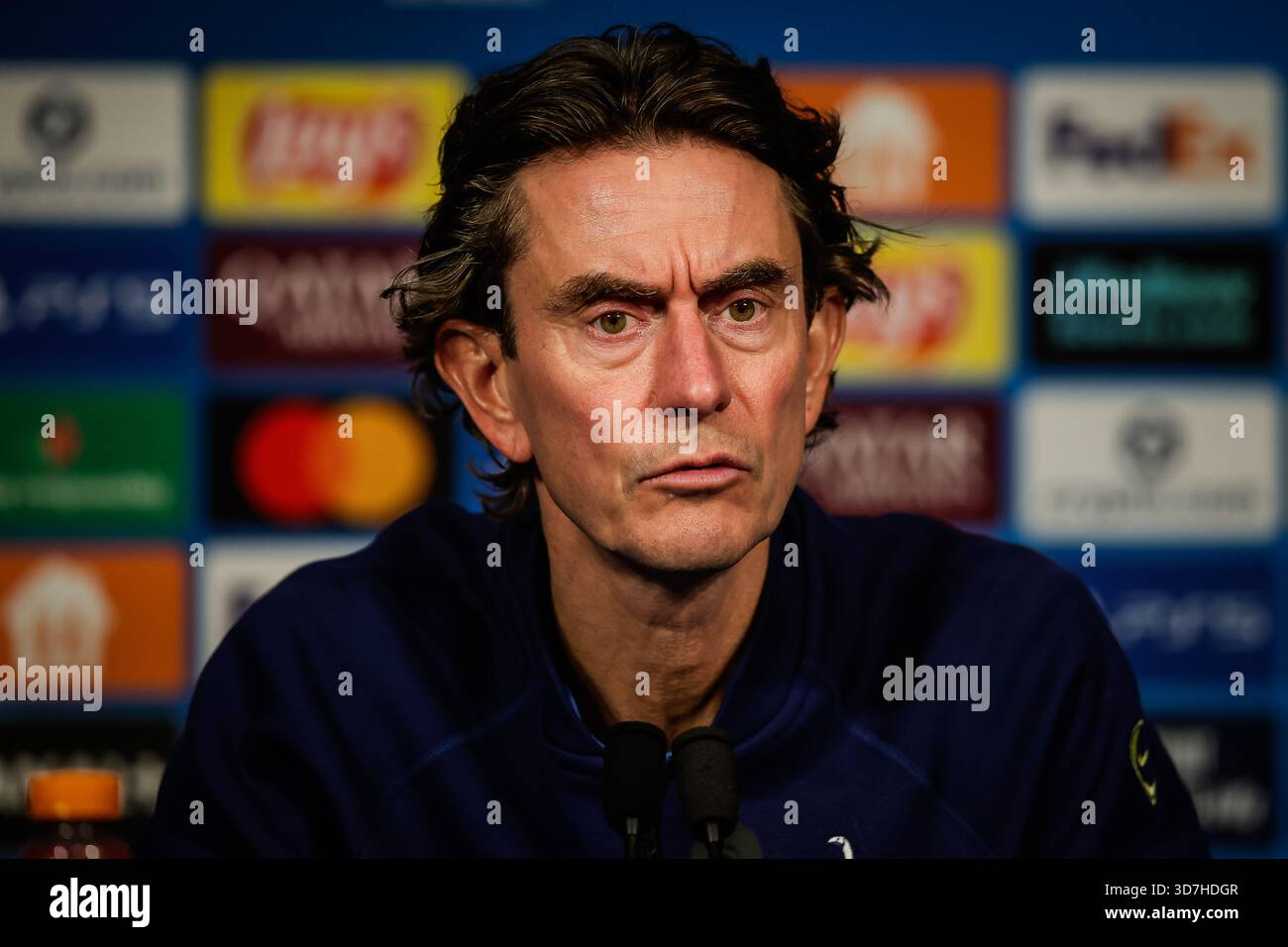 Paris, France, France. 25 novembre 2025. Thomas FRANK de Tottenham Hotspur lors d'une conférence de presse de Tottenham Hotspur au stade du Parc des Princes le 25 novembre 2025 à Paris. (Crédit image : © Matthieu Mirville/ZUMA Press Wire) USAGE ÉDITORIAL SEULEMENT ! Non destiné à UN USAGE commercial ! Banque D'Images