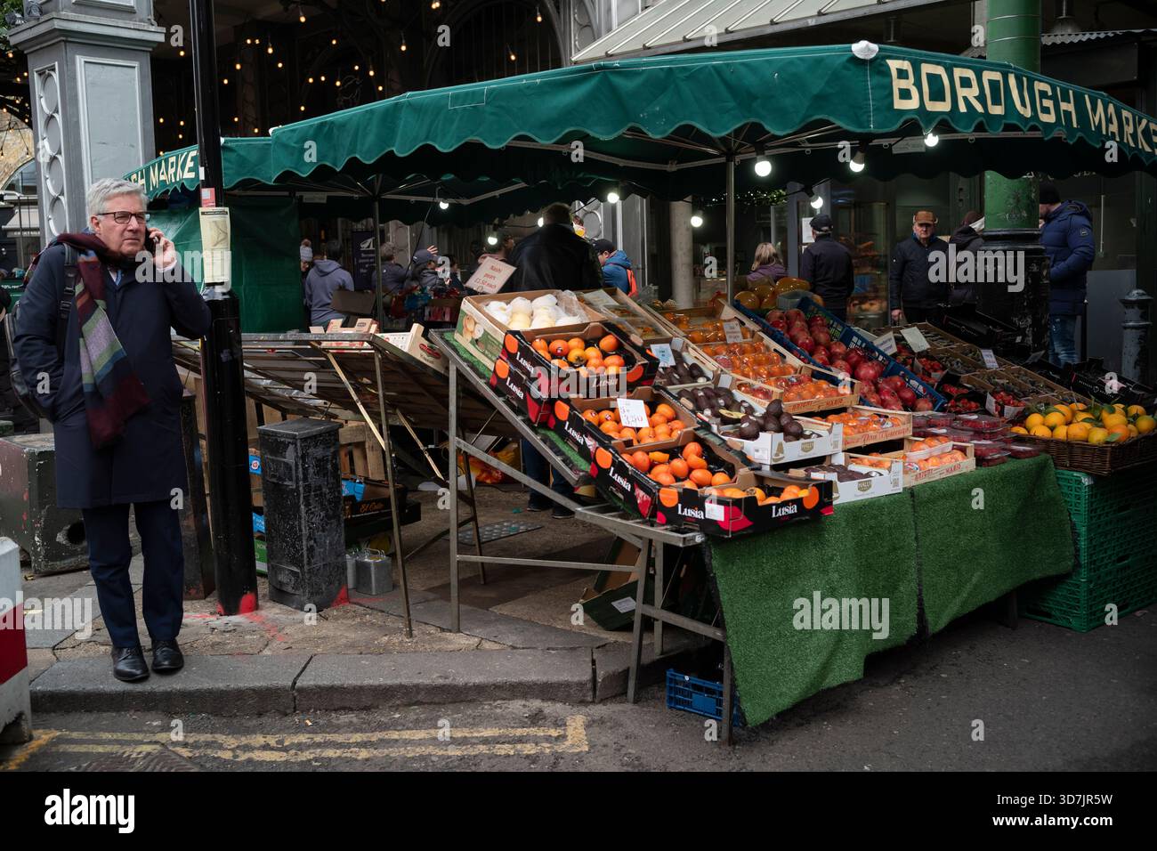 Borough Market près de London Bridge L'un des plus grands et des plus anciens marchés alimentaires du centre de Londres, Angleterre, Royaume-Uni Banque D'Images