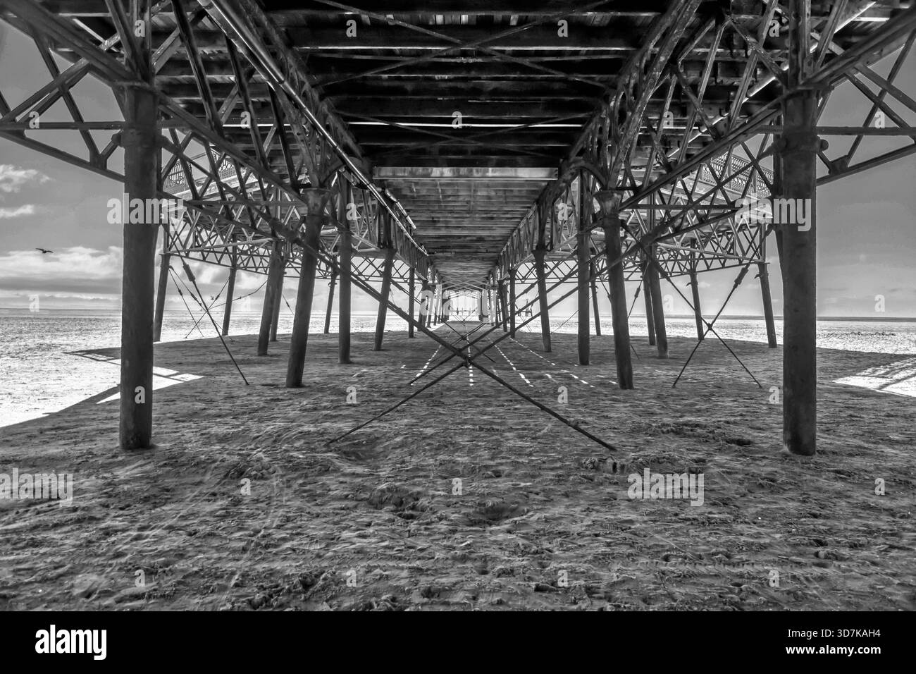 Lytham St Annes Pier B&W Banque D'Images