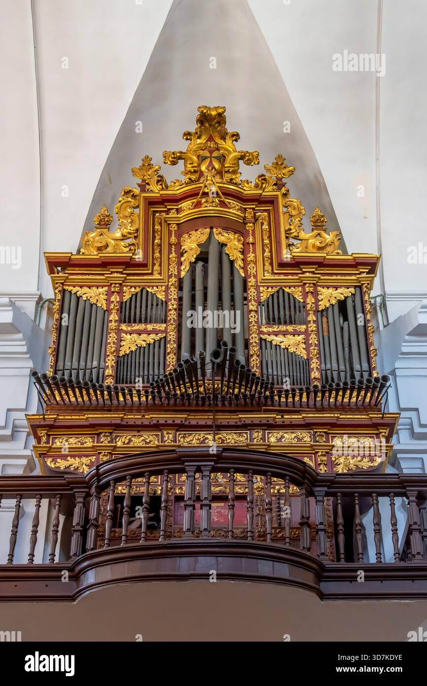 Orgue baroque à pipe à Iglesia de la Trinidad également connu sous le nom de S. Juan y Todos los Santos ; Trinidad est du XIII ème siècle situé sur la Plaza de la Trin Banque D'Images
