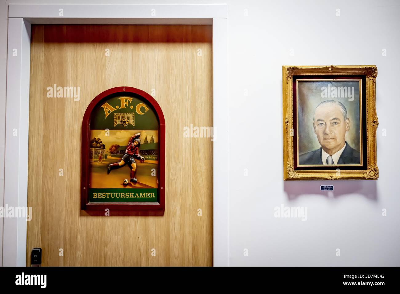 AMSTERDAM - Amsterdamsche Football Club est un club de football amateur d'Amsterdam. Fondé le 18 janvier 1895, l'AFC est le plus ancien club de football d'Amsterdam. Le club est également connu sous le nom de Reds. Ce surnom fait référence à la chemise rouge de l'AFC, qui comporte également un V. ANP / Hollandse Hoogte / Roboin Utrecht netherlands Out - belgium Out Banque D'Images