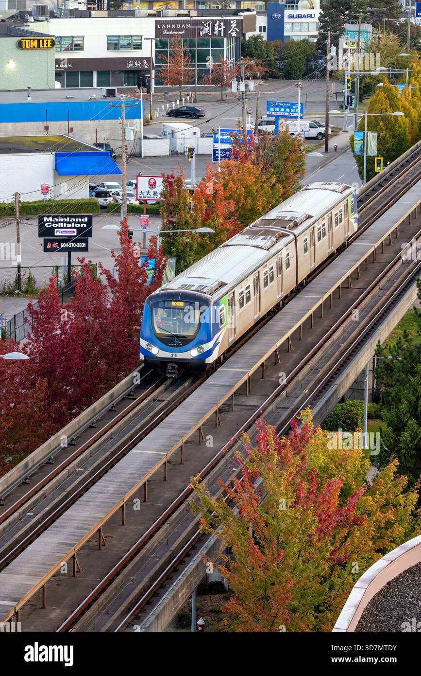 Le système de SkyTrain de transport rapide de Canada Line à Richmond, Colombie-Britannique, Canada Banque D'Images