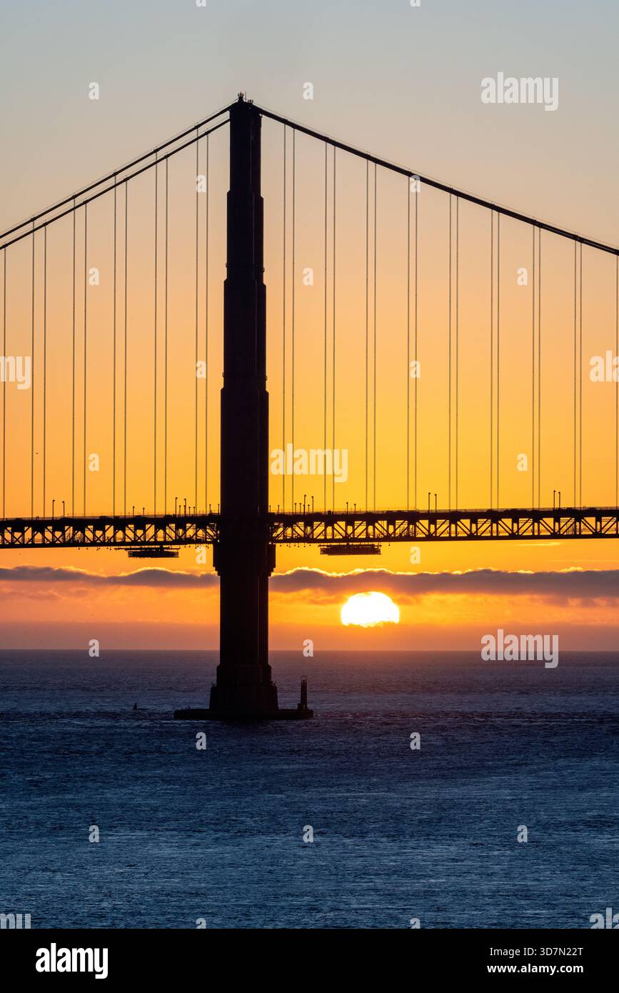 Golden Gate Bridge au coucher du soleil - San Francisco, California, USA Banque D'Images
