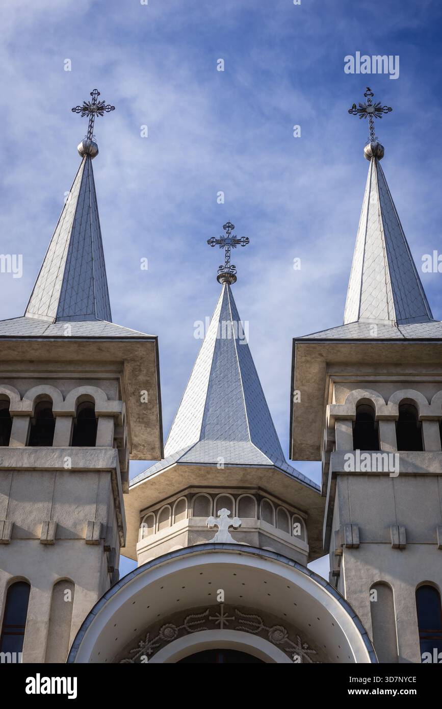 Tours de l'Archange Michel et de l'Archange Gabriel Église orthodoxe dans la ville de Sighetu Marmatiei, Roumanie Banque D'Images