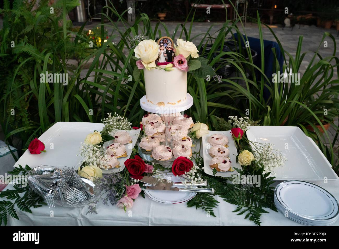 Présentoir de gâteaux de mariage Banque D'Images