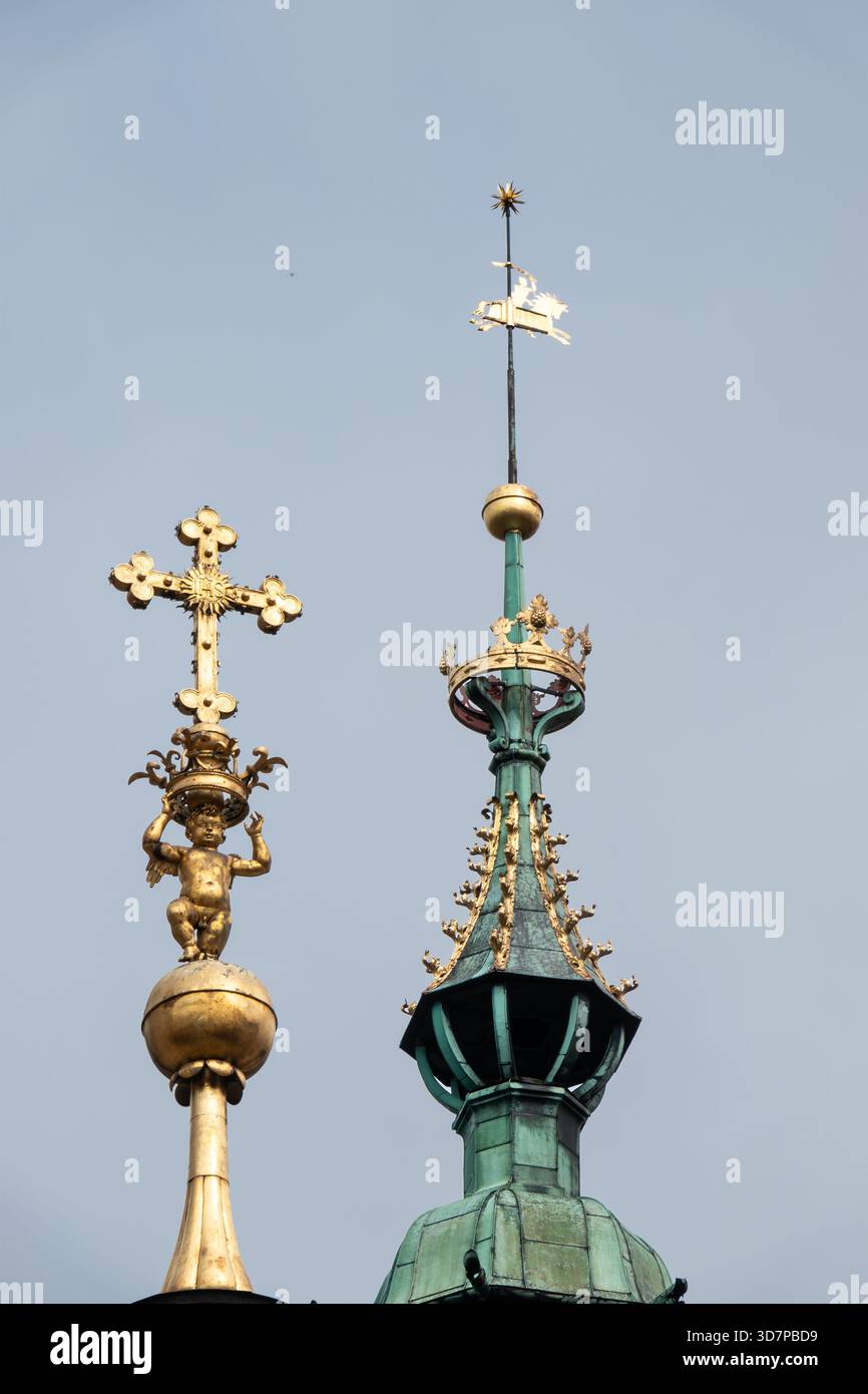 Cracovie Pologne. Site classé au patrimoine mondial de l'UNESCO et abrite le château historique de Wawel qui surplombe la ville. Banque D'Images