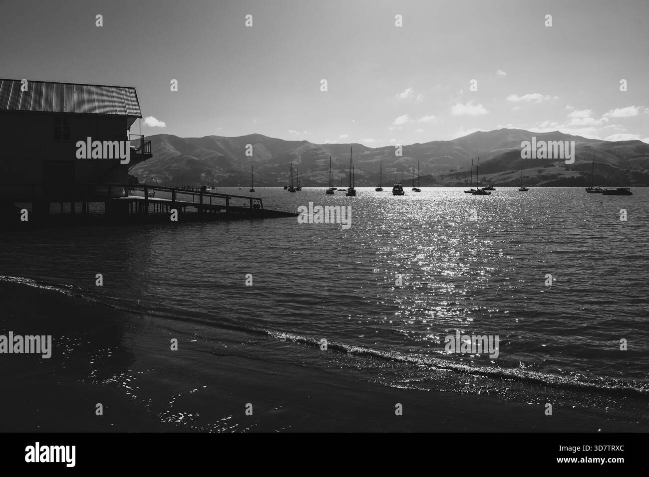 Ville balnéaire d'Akaroa dans l'île du Sud de la Nouvelle-Zélande Banque D'Images