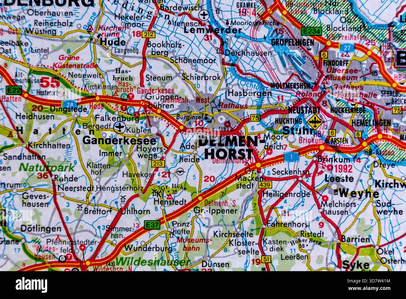 Delmenhorst, Allemagne, sur une feuille de route Banque D'Images