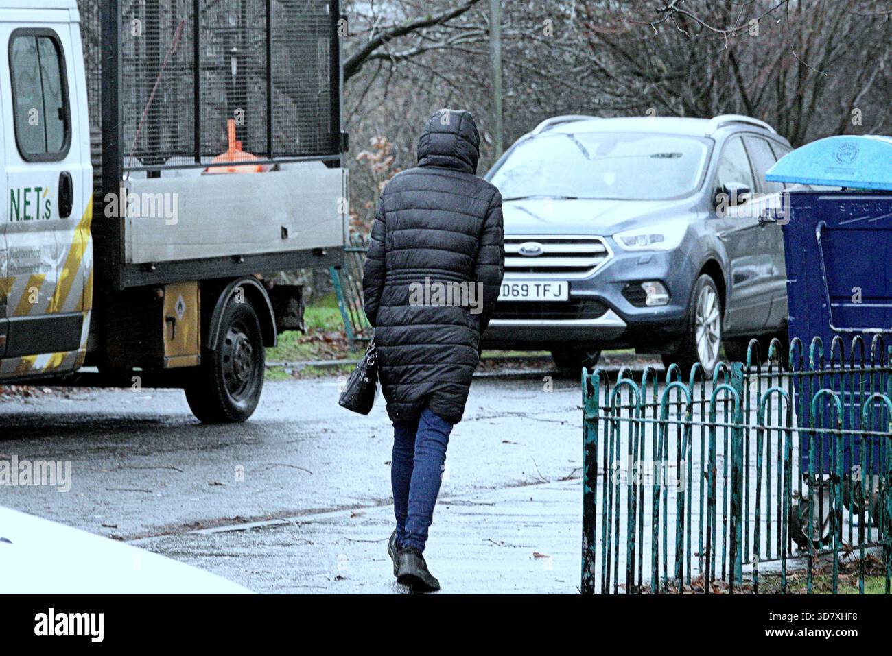 Glasgow, Écosse, Royaume-Uni. 27 novembre 2025. Météo Royaume-Uni : humide et venteux dans la ville avec une visibilité limitée. Crédit Gerard Ferry/Alamy Live News Banque D'Images
