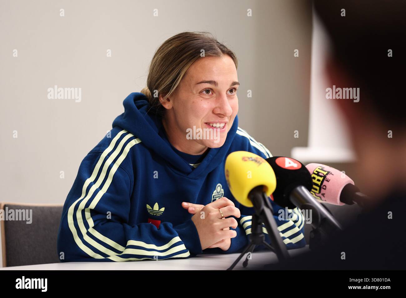 Mutigny, France. 27 novembre 2025. MUTIGNY, FRANCE 20251127La joueuse de l'équipe nationale suédoise Julia Zigiotti Olme lors d'une conférence de presse à l'hôtel Loisium Wine & Spa à Mutigny, en France, avant le match de Ligue nationale de demain entre la France et la Suède. Photo : Caisa Rasmussen/TT/Code 12150 *** L'image est incluse dans le FORFAIT SPORT. Pour les autres PAIEMENT IMAGE*** ce texte est traduit automatiquement crédit : TT News Agency/Alamy Live News Banque D'Images