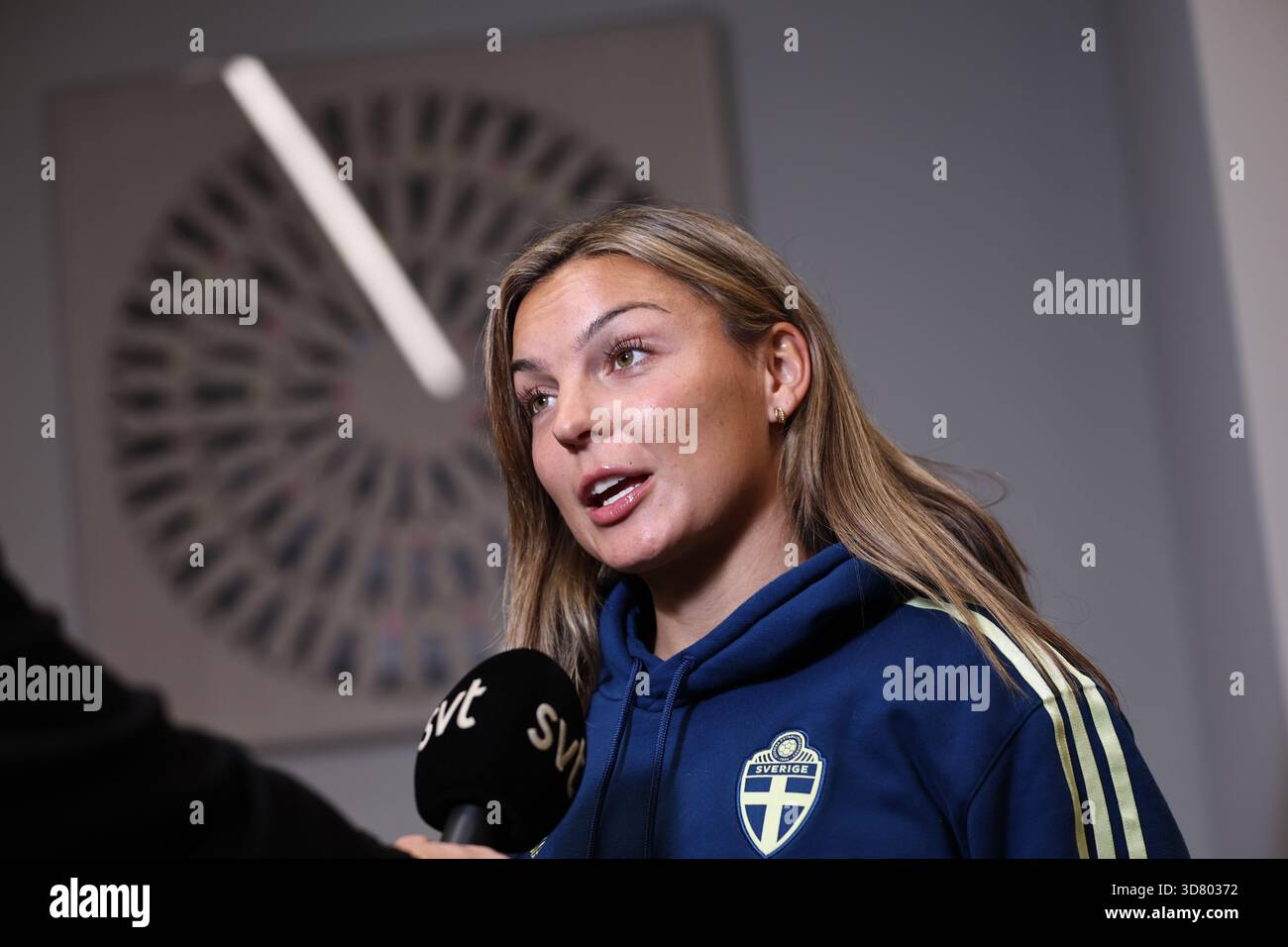 Mutigny, France. 27 novembre 2025. MUTIGNY, FRANCE 20251127La joueuse de l'équipe nationale suédoise Johanna Rytting Kaneryd lors d'une conférence de presse à l'hôtel Loisium Wine & Spa à Mutigny, en France, en prévision du match de Ligue nationale de demain entre la France et la Suède. Photo : Caisa Rasmussen/TT/Code 12150 *** L'image est incluse dans le FORFAIT SPORT. Pour les autres IMAGES PAYANTES*** ce texte est traduit automatiquement crédit : TT News Agency/Alamy Live News Banque D'Images