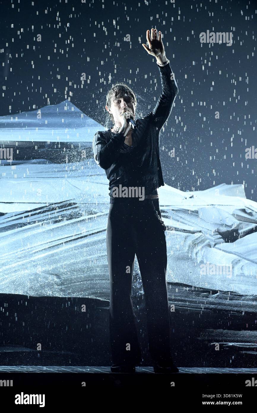 Milano, Trasmissione TV “X Factor” 2025, sesta puntata - semifinaleNella foto : Irama Banque D'Images