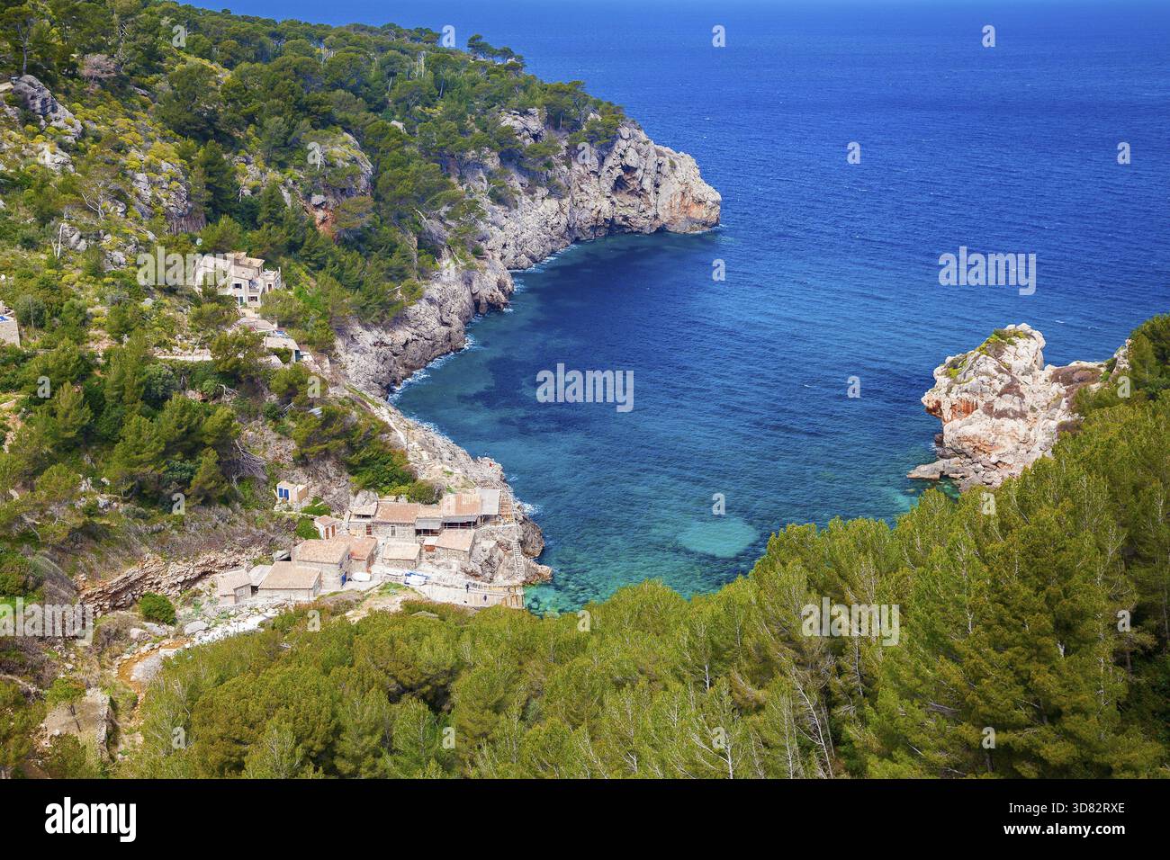 Vue aérienne de la plage Cala de Deia, Majorque, Espagne Banque D'Images