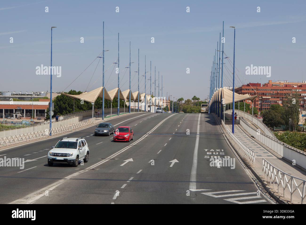 Séville ; Espagne - 27 août 2024 : vue sur le pont Cristo de la Expiracion, Séville, Espagne. Conçu par Jose Luis Manzanares Japon Banque D'Images
