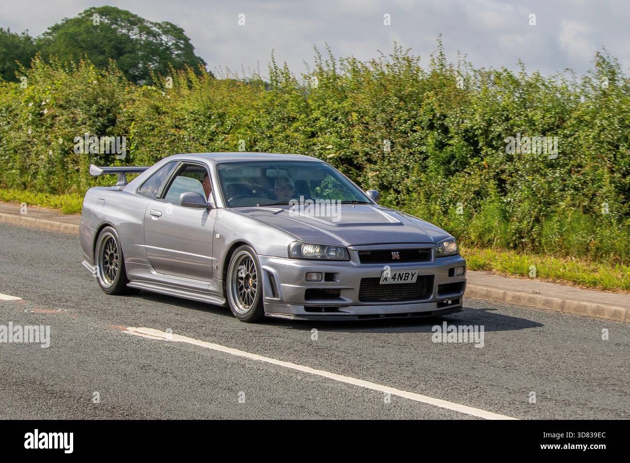 Années 1999 90 années 90 argent Nissan Skyline GT-R car Coupe essence 2560 cc Banque D'Images