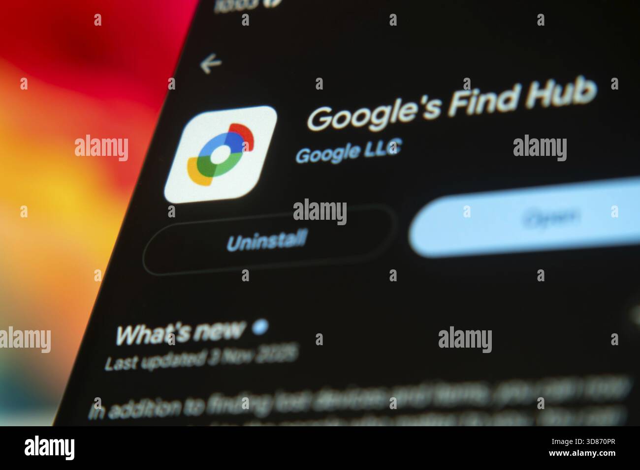 Page de l'application Find Hub de Google sur Play Store avec icône colorée pour les services de localisation Banque D'Images