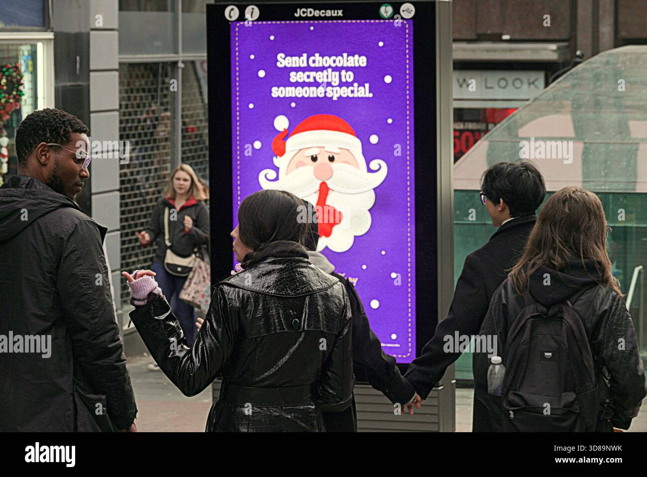Glasgow, Écosse, Royaume-Uni. 29 novembre 2025. Météo Royaume-Uni : centre sec de la ville. Alors que noël commence à reculer sa tête laide. Crédit Gerard Ferry/Alamy Live News Banque D'Images