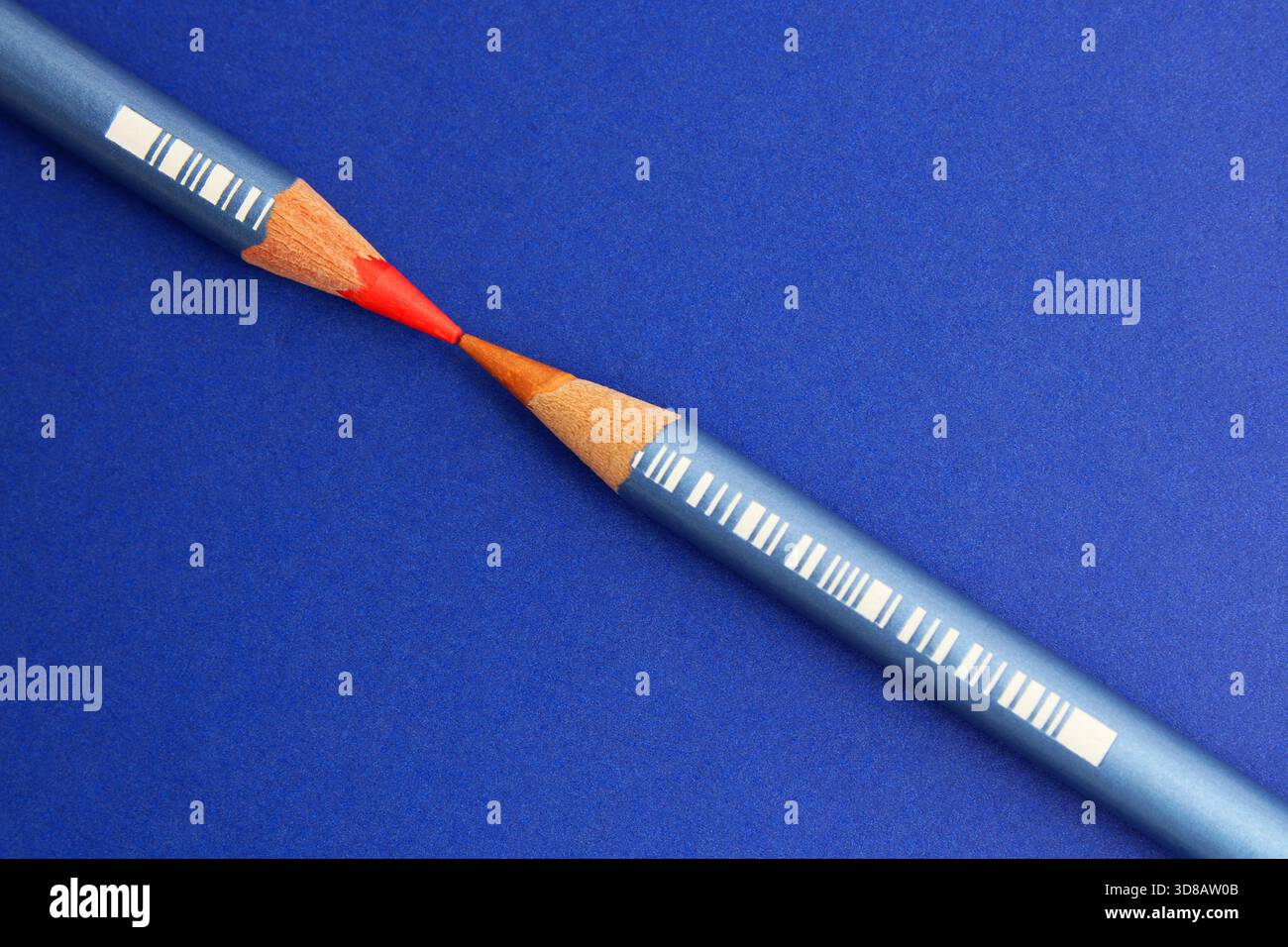 Prix des fournitures d'art, code à barres sur crayons aquarelle Banque D'Images