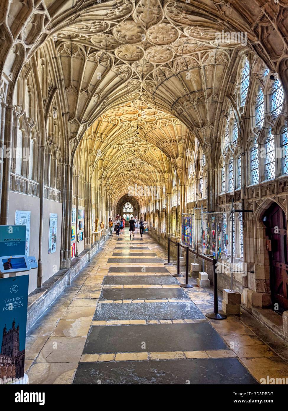 Gloucester, Royaume-Uni- 15 août 2025 ; la salle acharnée de la cathédrale de Gloucester. Banque D'Images