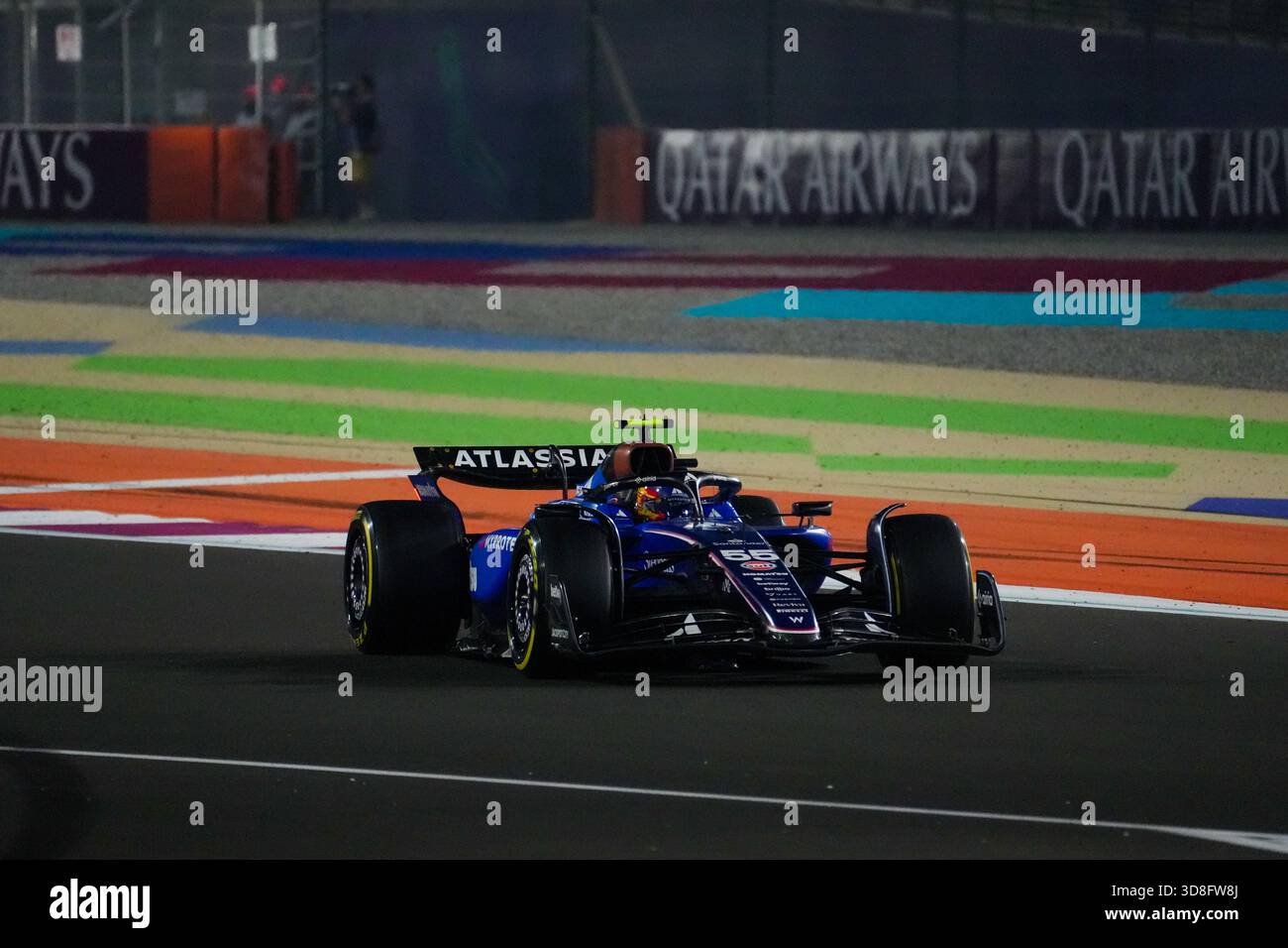 Qatar, Qatar. 30 novembre 2025. Carlos Sainz Jr. (ESP) - Williams Racing - Williams FW47 - Mercedes lors de la course du Grand Prix de formule 1 Qatar Airways Qatar 2025 sur le circuit international de Losail, avant la 23e manche du Championnat du monde de formule 1 FIA 2025 (28 au 30 novembre 2025). Crédit : Agence photo indépendante/Alamy Live News Banque D'Images