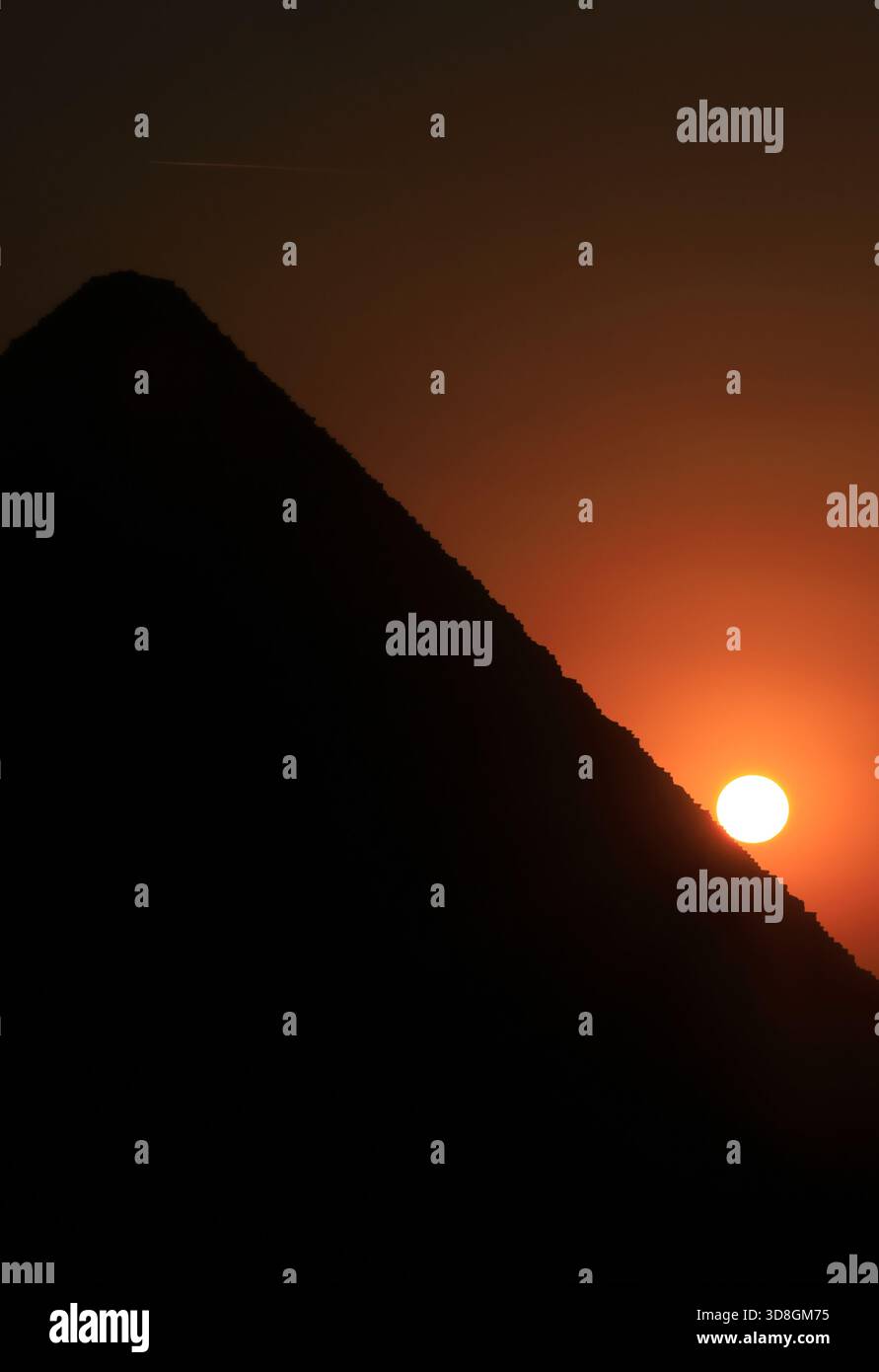 Soleil et pyramides Banque D'Images