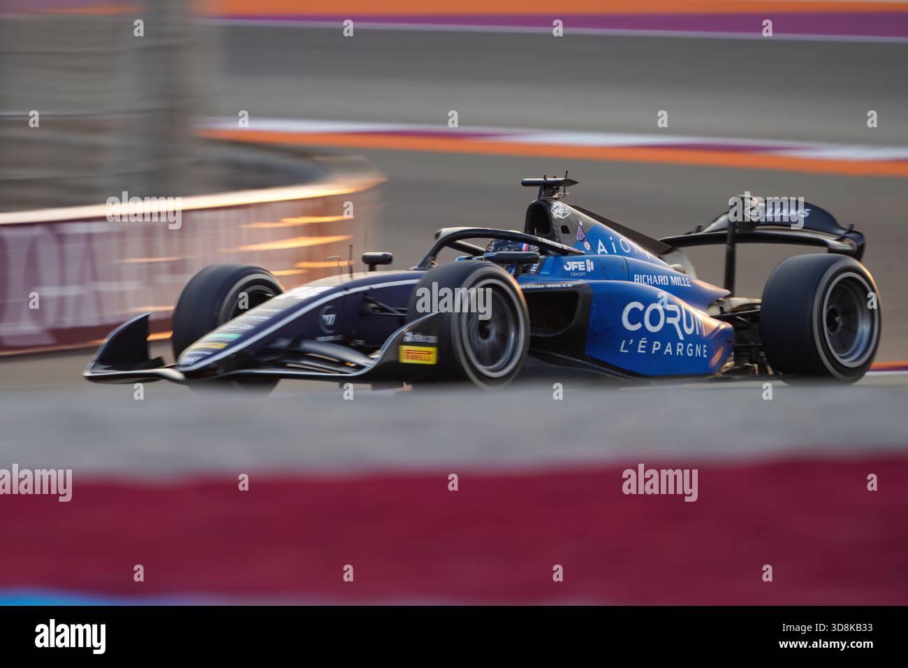 2025 Lusail FIA Formula 2 , Doha, Qatar - Leonardo Fornaroli a remporté le titre de formule 2 en 2025 grâce à sa deuxième place dans la course au Qatar. Banque D'Images